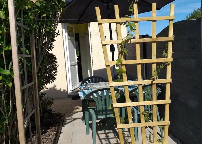 Les Azalees Apartment